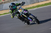 brands-hatch-photographs;brands-no-limits-trackday;cadwell-trackday-photographs;enduro-digital-images;event-digital-images;eventdigitalimages;no-limits-trackdays;peter-wileman-photography;racing-digital-images;trackday-digital-images;trackday-photos
